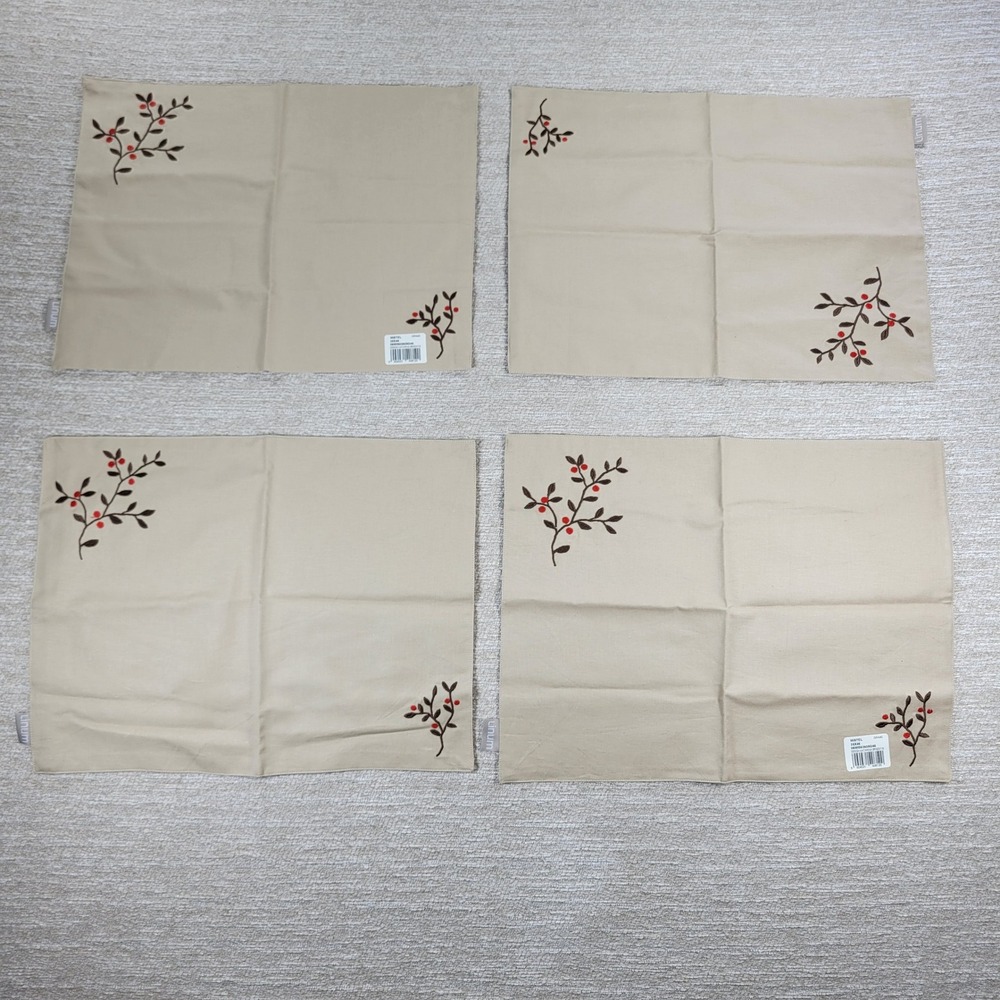 Linum Katarina Brieditis Mistel Placemats Set of 4 Beige Embroidered Christmas